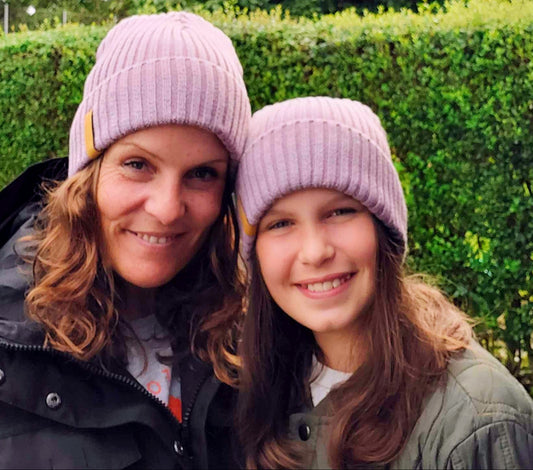 1. Blaue Namensmütze, First Edition, gestrickt mit Reflex