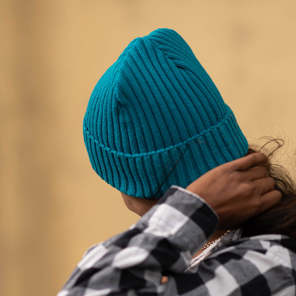 1.Blå navnehue, First Edition, strikket med refleks